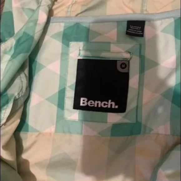 Bench - Picture 1 of 2